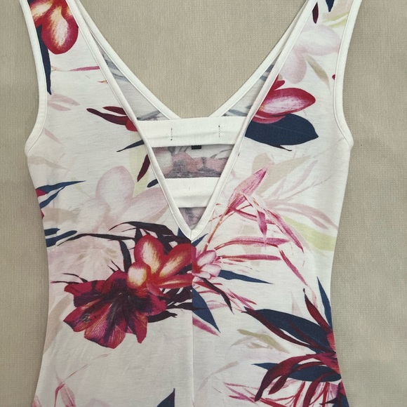 Beautiful maxi dress 👗 with side slits - Picture 5 of 5